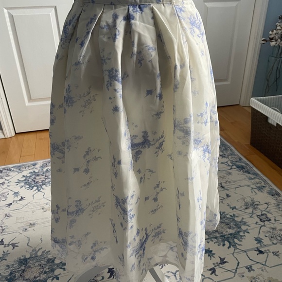 CHICWISH Pleated Midi Skirt-Blue/Ivory Floral/Toile Pattern-Medium - Picture 6 of 9